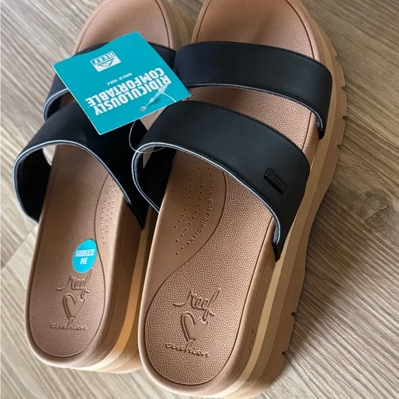 REEF Banded Horizon 2.5 Slide Sandal, size 8. NWT! - Picture 2 of 4